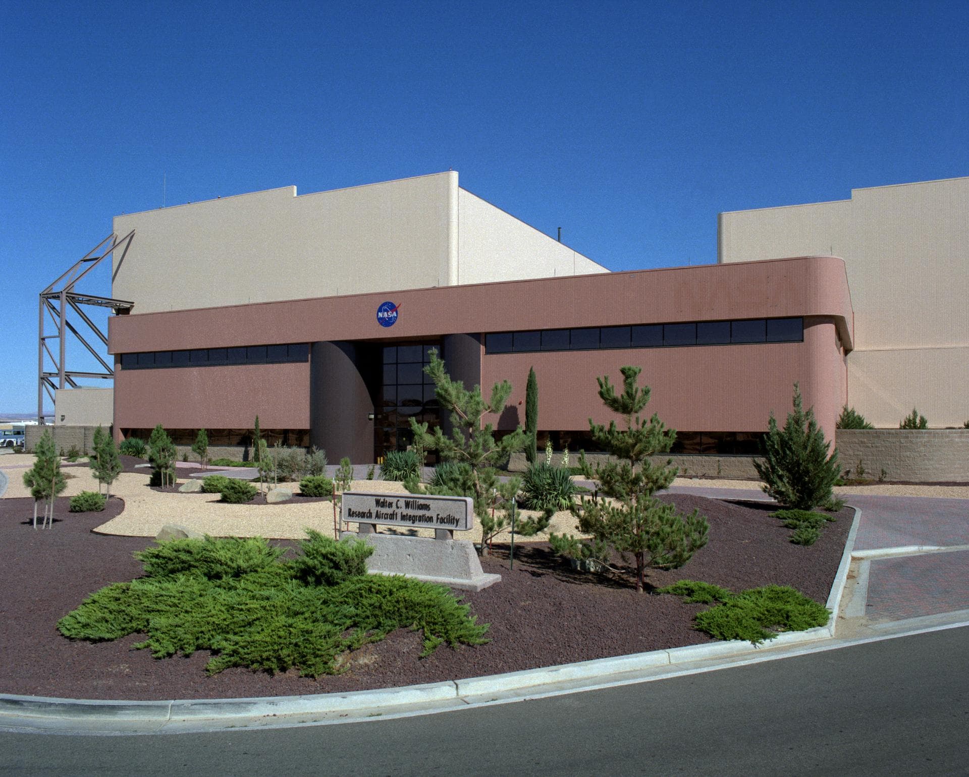 Walter C. Williams Research Aircraft Integration Facility (RAIF)