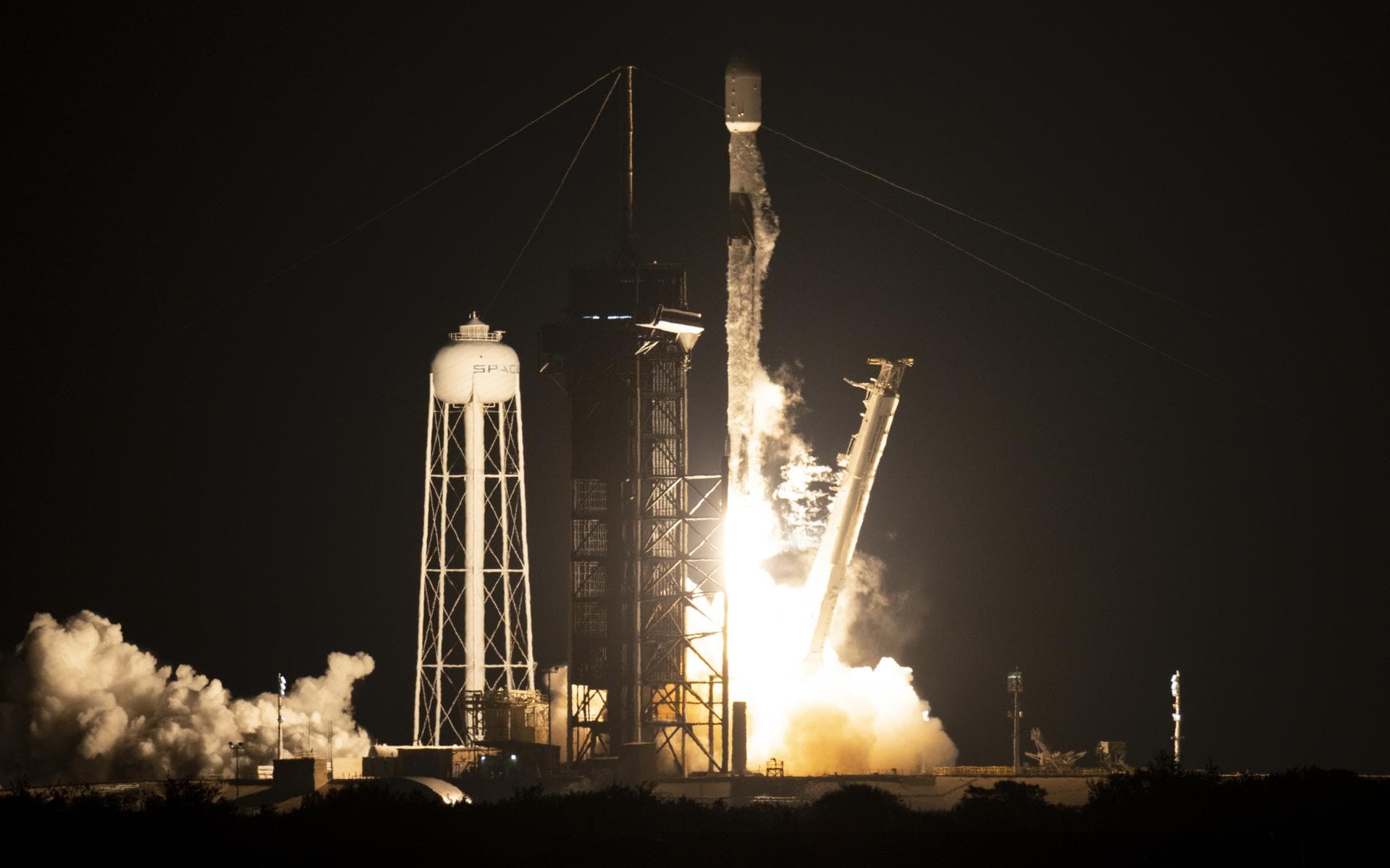 A SpaceX Falcon 9 rocket launches with NASA’s Imaging X-ray Polarimetry Explorer (IXPE) spacecraft onboard from Launch Complex 39A, Thursday, Dec. 9, 2021, at NASA’s Kennedy Space Center in Florida. T