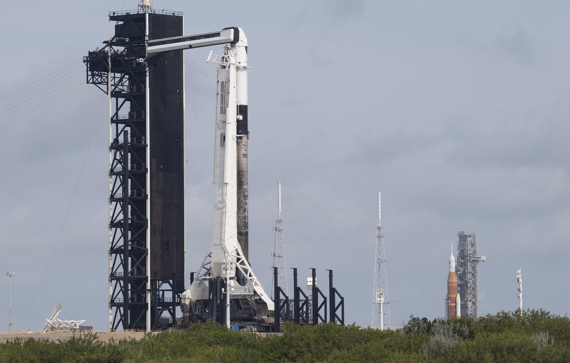 NASA’s Space Launch System (SLS) rocket with the Orion spacecraft aboard is seen atop a mobile launcher at Launch Complex 39B as the Artemis I launch team prepares for the next attempt of the wet dres