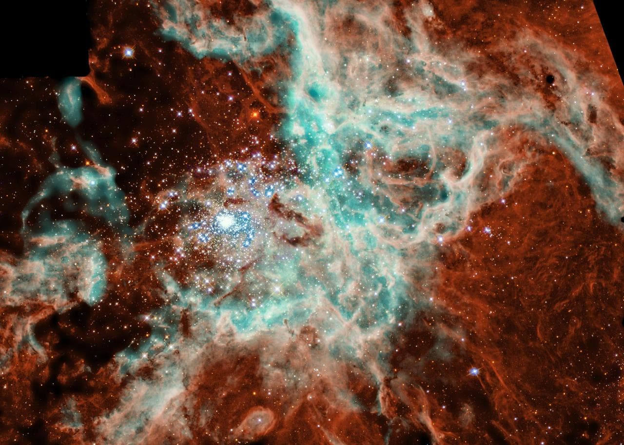 A panoramic view of a vast, sculpted area of gas and dust where thousands of stars are being born has been captured by NASA's Hubble Space Telescope.  The image, taken by Hubble's Wide Field and Plane