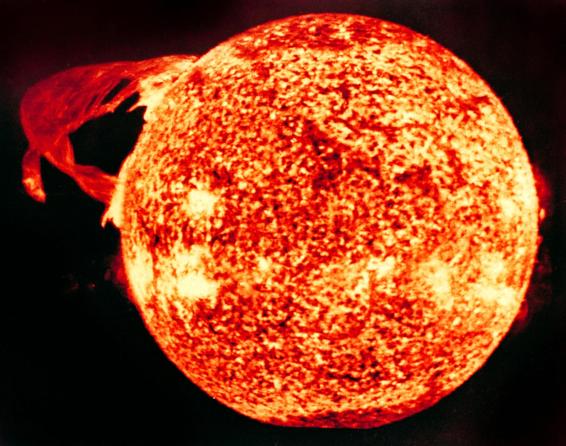 S74-23458 (19 Dec. 1973) --- This photograph of the sun, taken on Dec. 19, 1973, during the third and final manned Skylab mission (Skylab 4), shows one of the most spectacular solar flares ever record