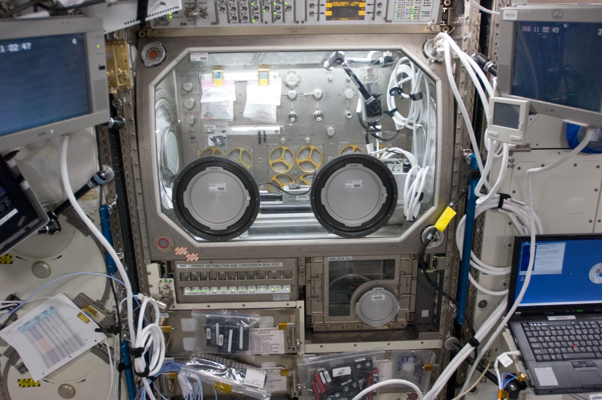 View of Command and Monitoring Panel (CMP),and Power Distribution and Conversion Box  (PDC),on the Microgravity Science Glovebox (MSG) rack during Investigating the Structure of Paramagnetic Aggregate