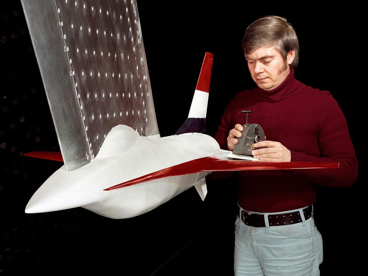 A model of the General Dynamics YF-16 Fighting Falcon in the test section of the 8- by 6-Foot Supersonic Wind Tunnel at the National Aeronautics and Space Administration (NASA) Lewis Research Center.