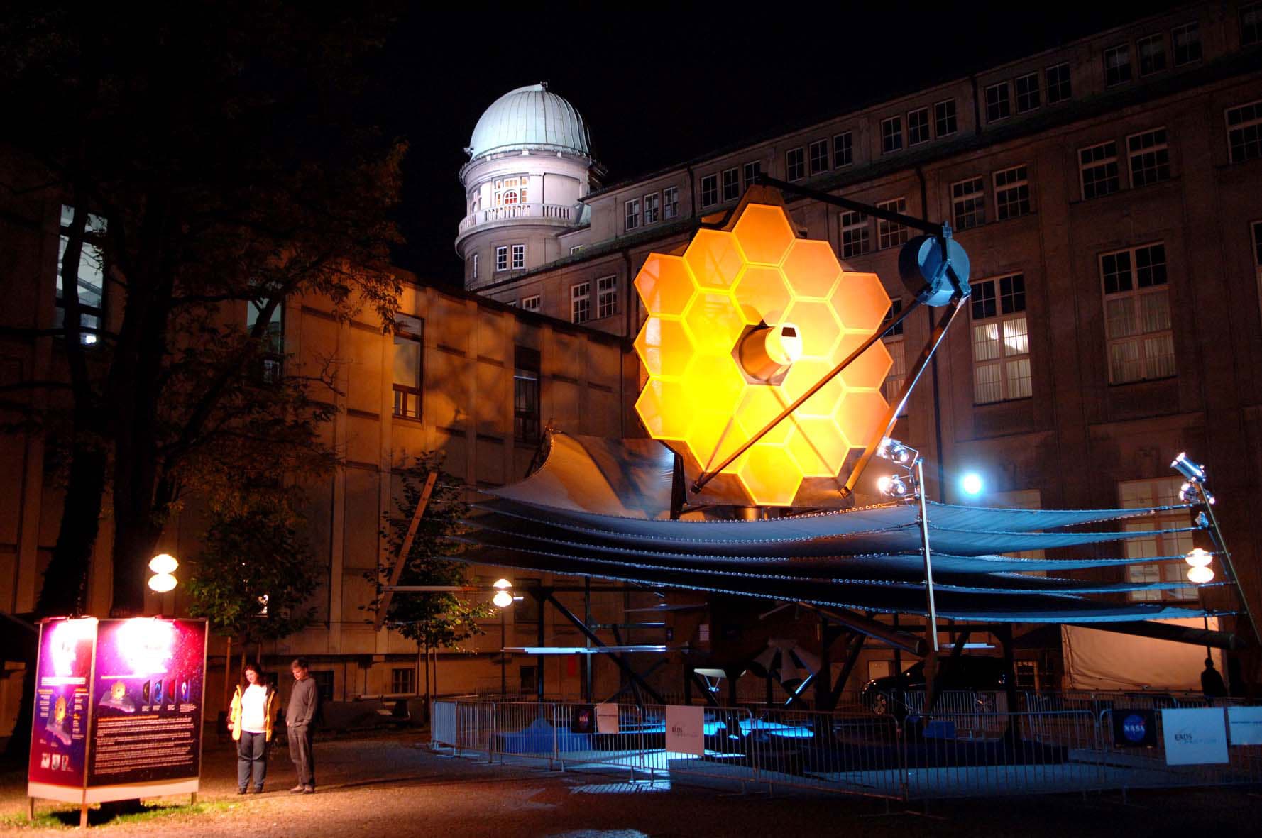 JWST Full-Scale Model on Display. A full-scale model of the James Webb Space Telescope was built by the prime contractor, Northrop Grumman, to provide a better understanding of the size, scale and co