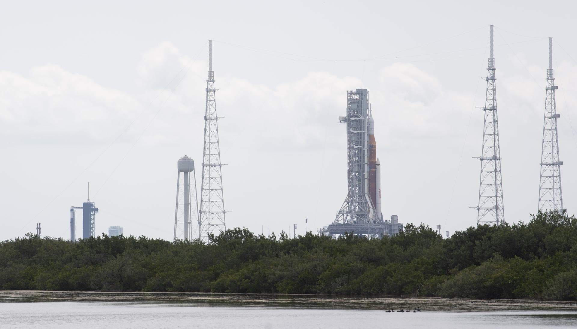 NASA’s Space Launch System (SLS) rocket with the Orion spacecraft aboard is seen atop a mobile launcher at Launch Complex 39B as the Artemis I launch team prepares for the next attempt of the wet dres