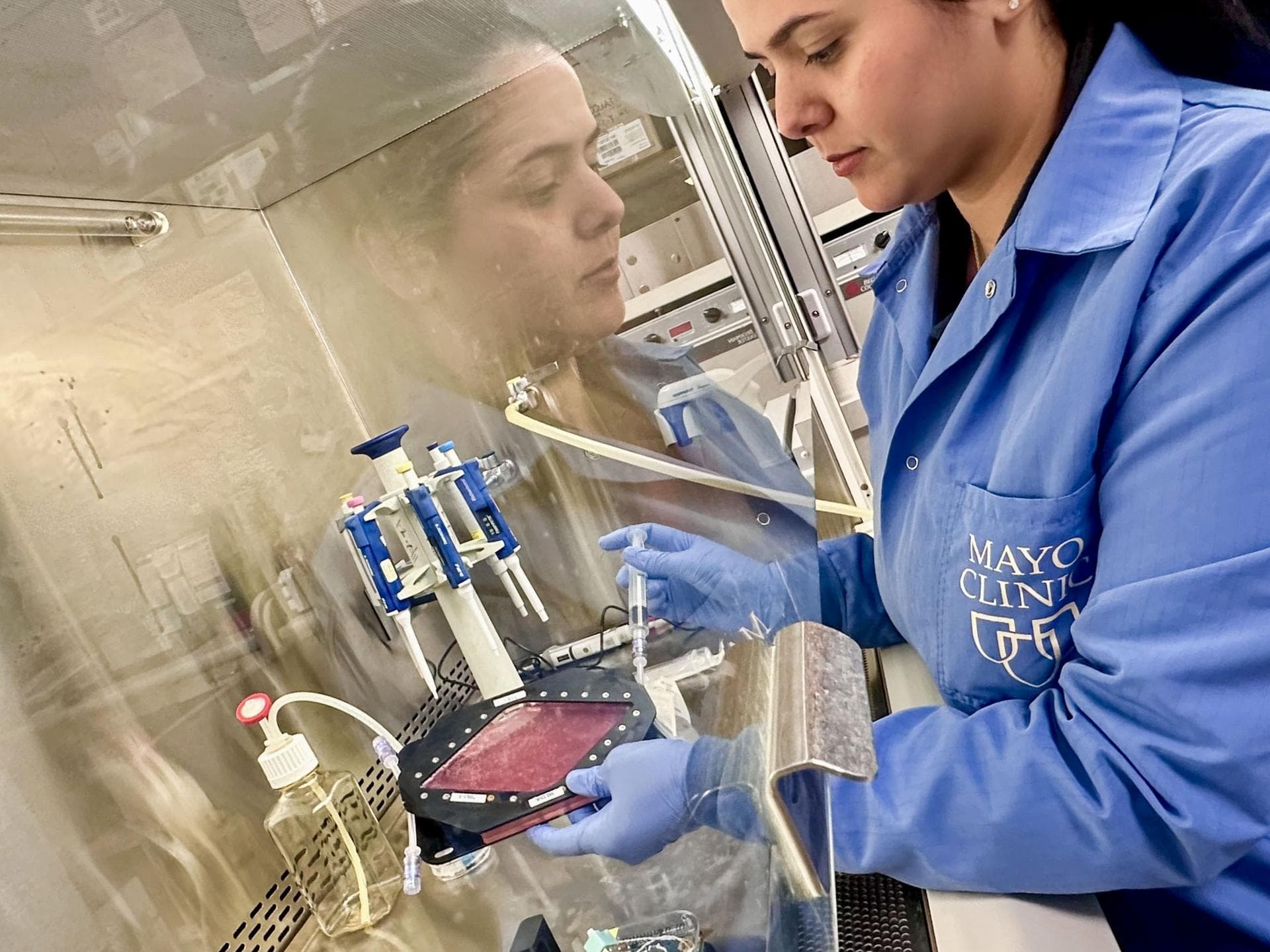 jsc2026e014320 (March 23, 2026) --- The BioServe stem cell bioreactor is being prepared for a preflight test run by Mayo Clinic researcher Fay Ghani as part of InSPA-StemCellEX-H2. This investigation
